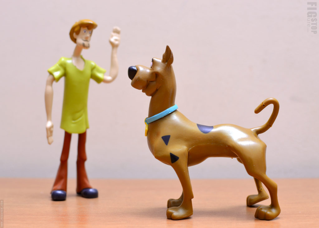 Scooby Doo and Shaggy Bendable Figure